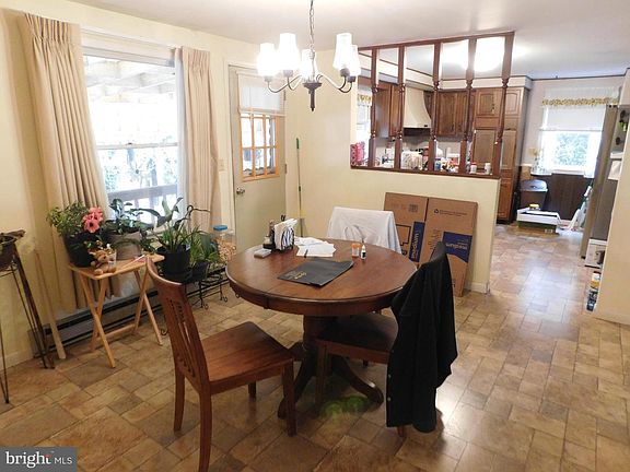 4th image of 27 W Specht St