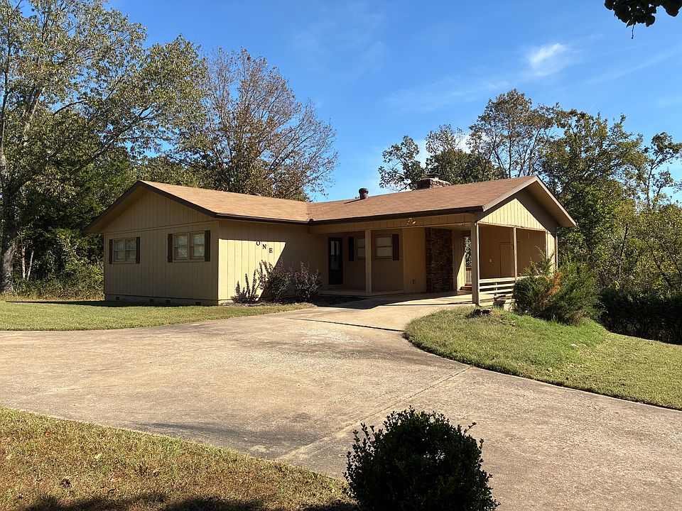 front entry has large turnout and extra parking