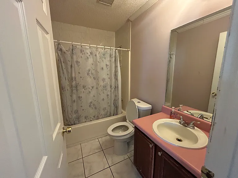 1529 Castle Downs Cv #B — Photo 9