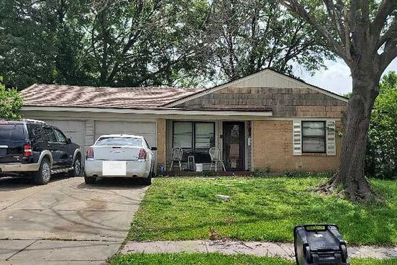 1st image of 3446 Caracas Dr