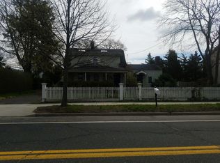 27 Station Rd, Bellport, NY 11713