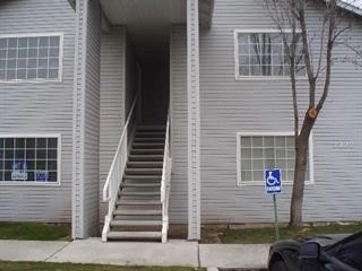 2220 S Amy Ave — Photo 2