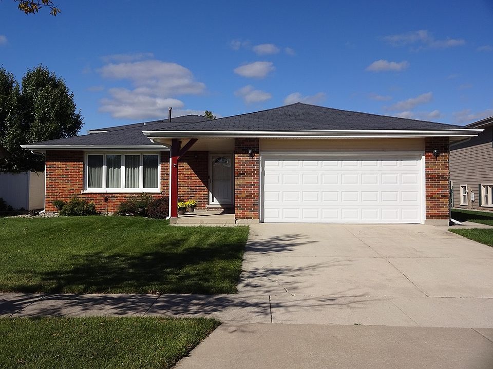1st image of 8914 W 169th Pl