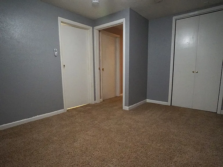 301 Berwick Ave — Photo 13