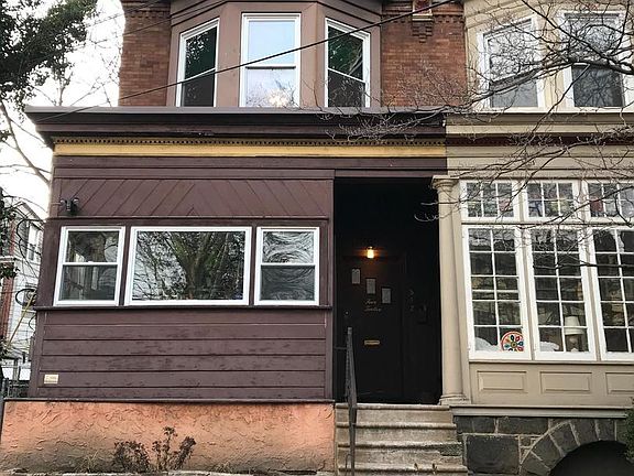2nd image of 512 S 47th St