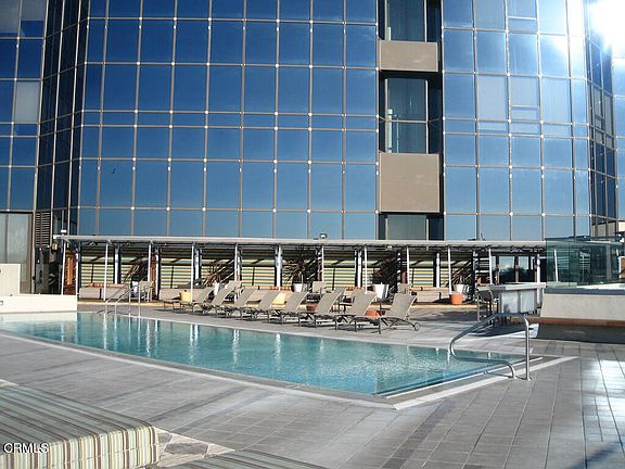 3rd image of 1100 Wilshire Blvd APT 3008