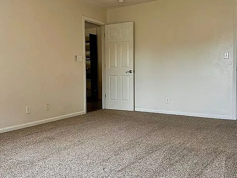 710 Elijah St — Photo 9