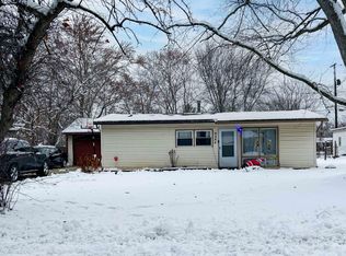 6294 Springdale Blvd, Grand Blanc, MI 48439