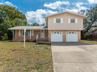 216 Chateaugay St NW, Fort Walton Beach, FL 32548