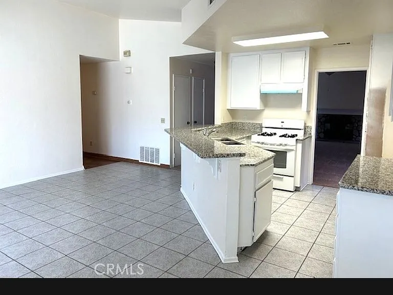 668 Kesha Ct — Photo 3