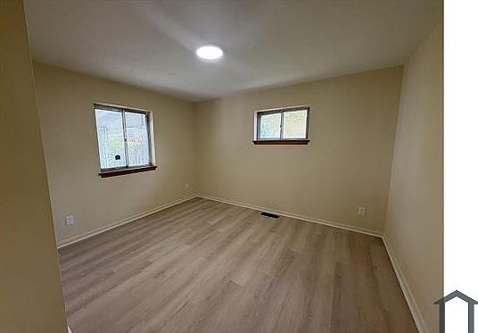 4th image of 4671 E 177th St