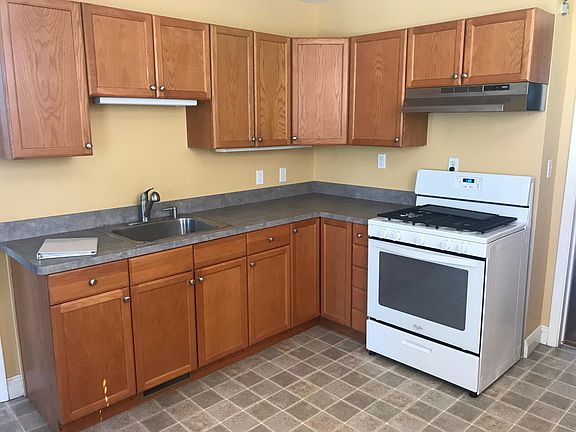 5th image of 829 N Lombard Ave #1