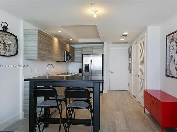 2nd image of 121 NE 34th St Unit 2710