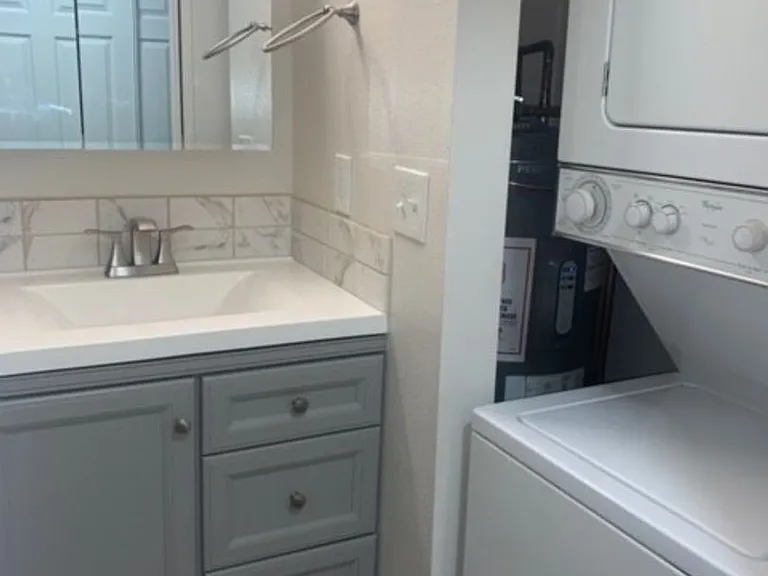 Campus Park Apartments - SAMI Apartments — Photo 4