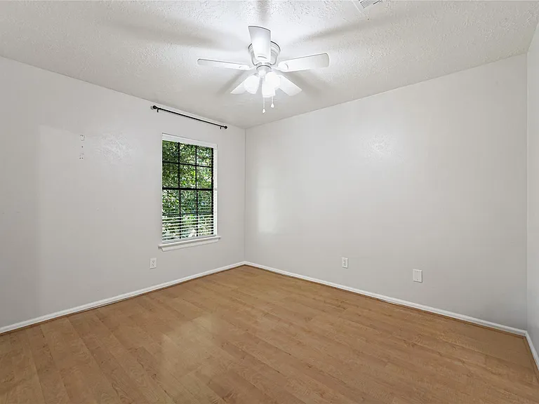 1555 Hillside Elm St — Photo 16