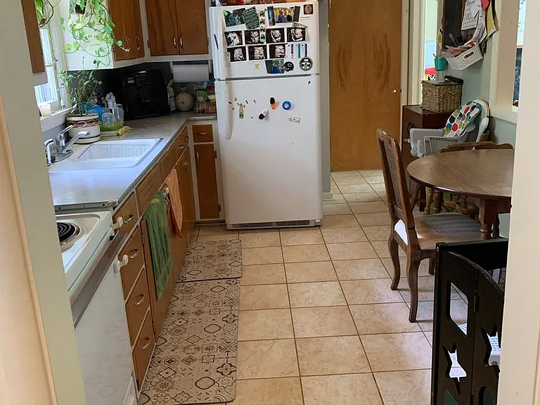 930 S Midvale Blvd — Photo 2