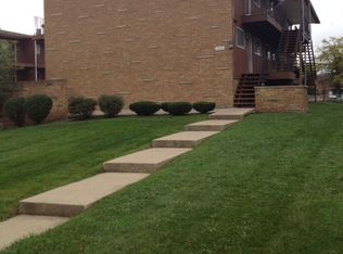 1723 Maple Ln #1, Elgin, IL 60123