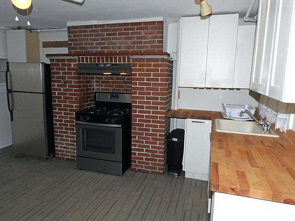 2nd image of 180 Saint Jamess Place Gdn