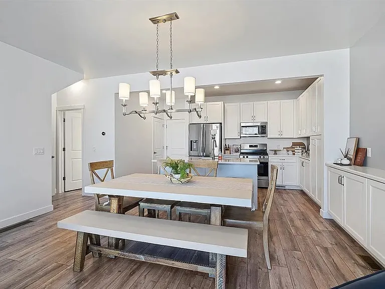 14818 S Queens Garden Ln — Photo 3
