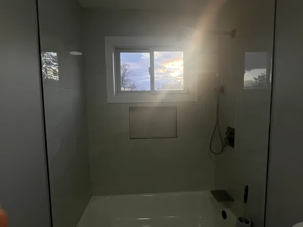 (undisclosed Address), Hempstead, NY 11550