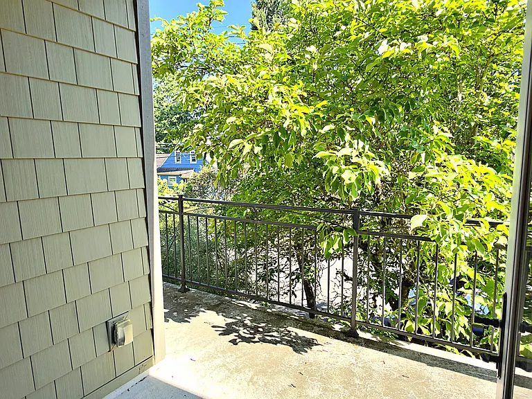 1827 N Skidmore St — Photo 46