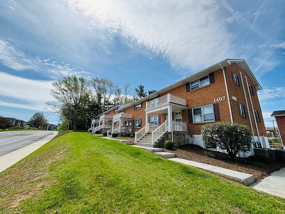 1407 Toms Creek Rd #10
