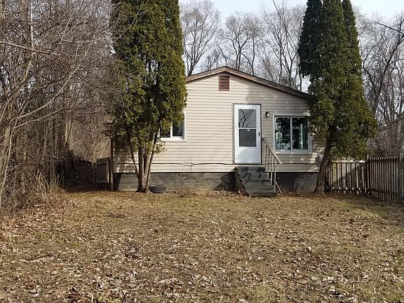 5th image of 2350 Commonwealth Ave
