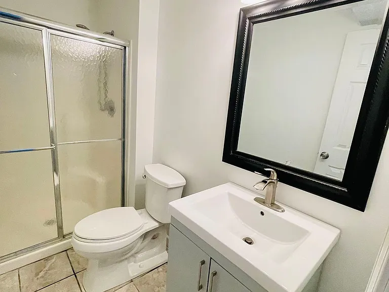 1704 NE Whitestone Dr — Photo 7