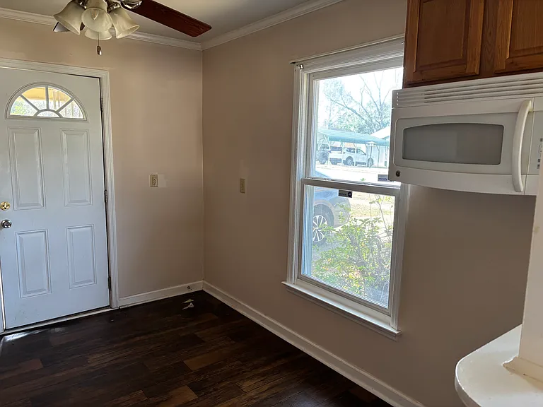1801 Cotton Ct — Photo 12