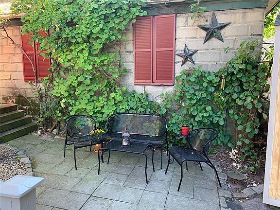 3rd image of 81 Sheldon St #R