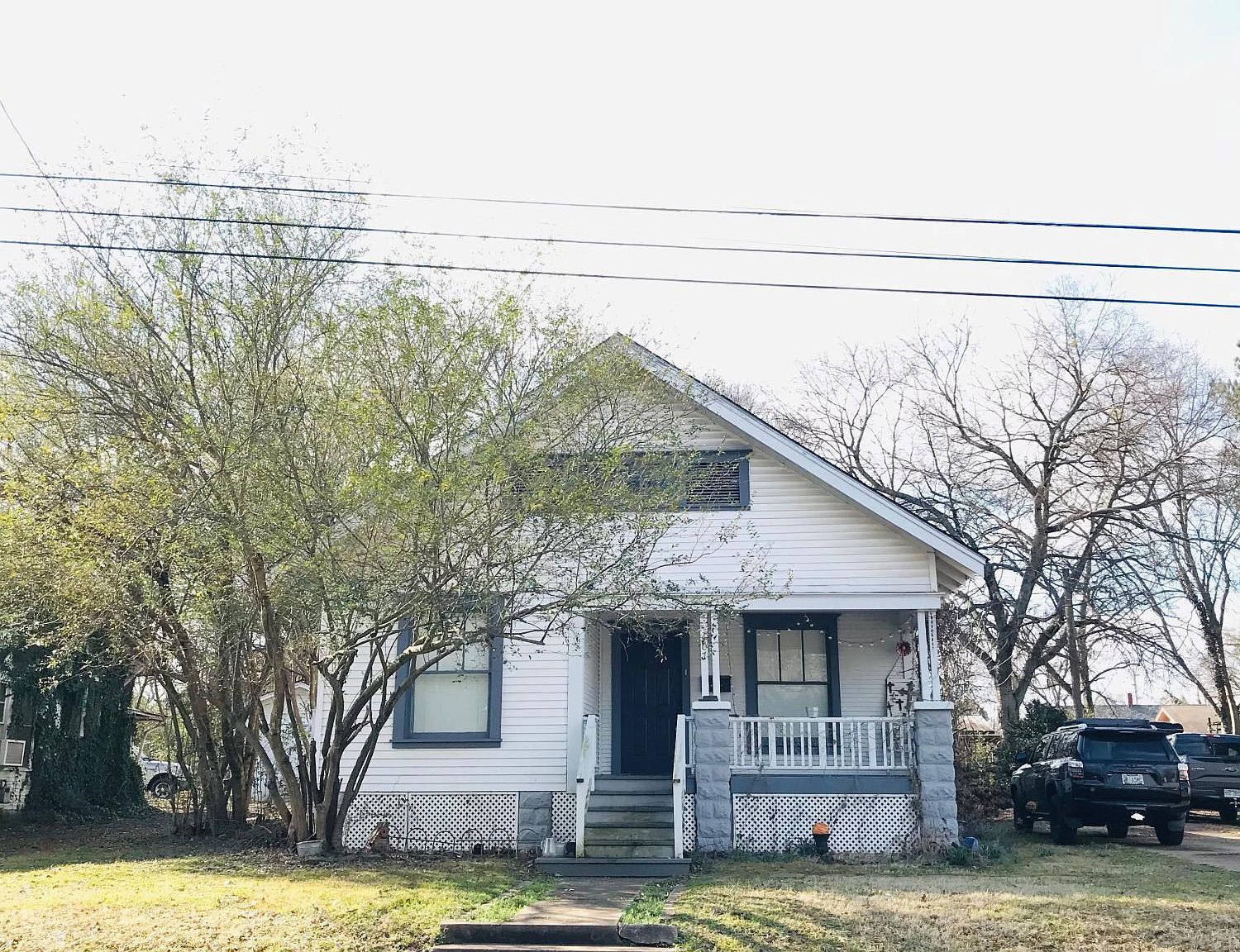 407 N Hill St Clarksville Ar 72830 Mls 21 186 Zillow