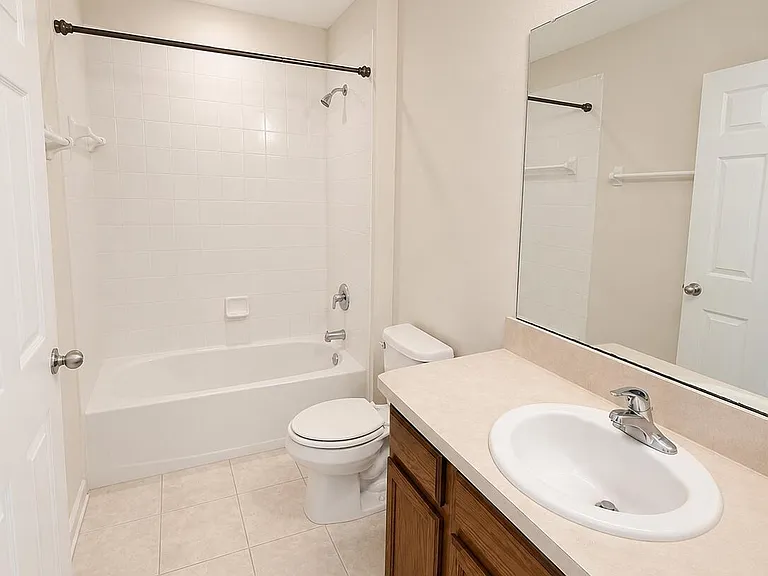 3945 Buckthorne Dr #3 — Photo 18
