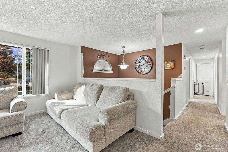 3rd image of 6906 36th Avenue