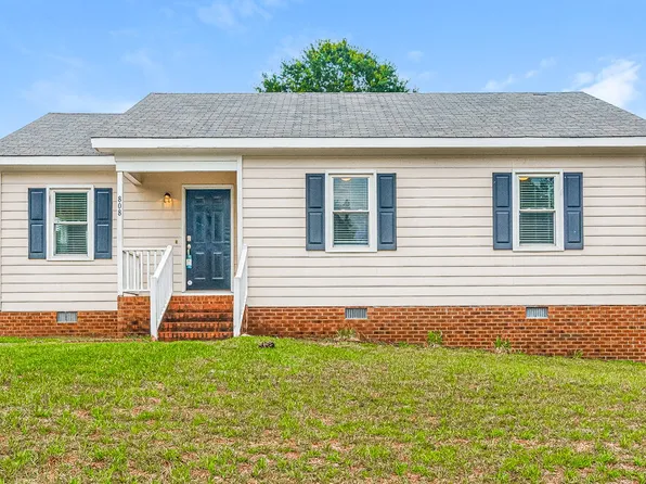 808 Hepplewhite Ct, Fuquay Varina, NC 27526