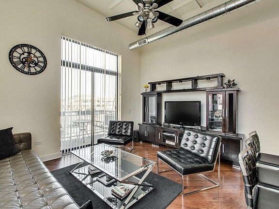 4th image of 1791 W Howard St Unit 205