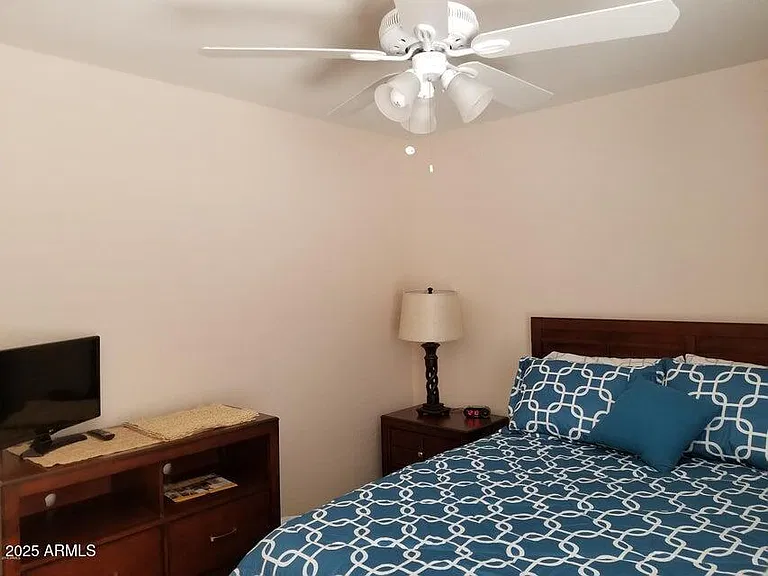 40250 W Green Ct — Photo 23