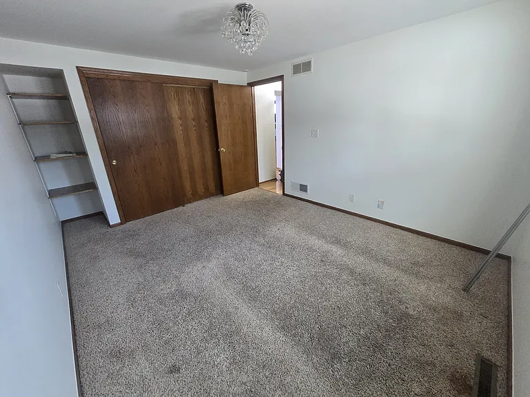 8145 S White Oak Dr — Photo 17