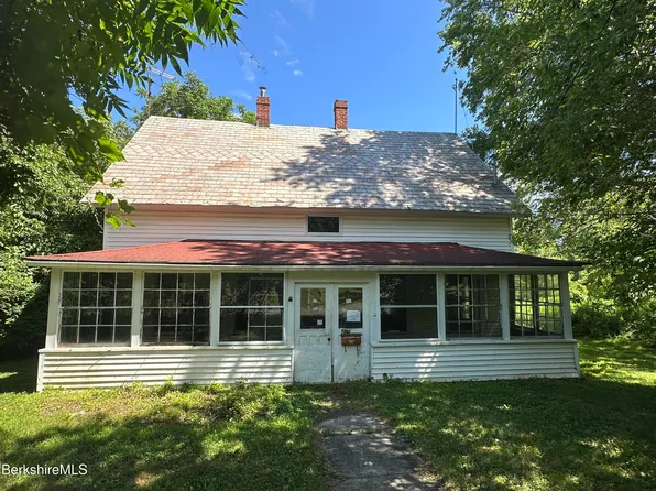 425 Barbour St, North Adams, MA 01247