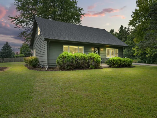 40W897 Brown Rd, St Charles, IL 60175