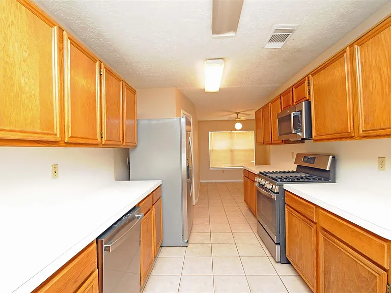 16503 Canario Dr — Photo 4