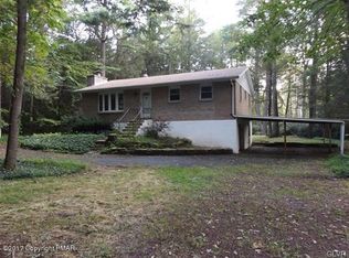 1124 Willow Creek Dr, Kunkletown, PA