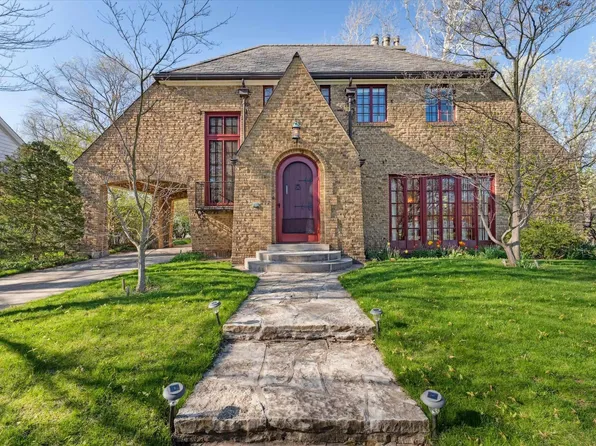 217 Peashway St, South Bend, IN 46617