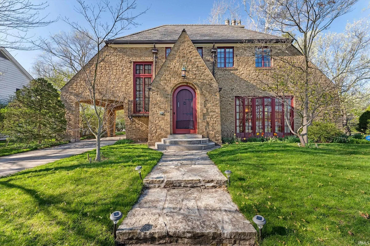 217 Peashway St photo 1