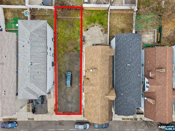 52 N 5th St, Newark, NJ 07107