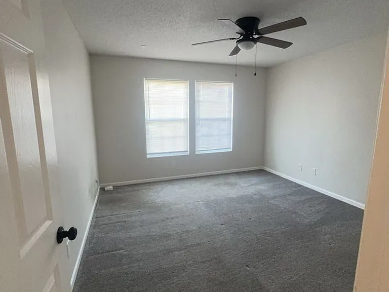 12653 Loyalty Dr — Photo 17
