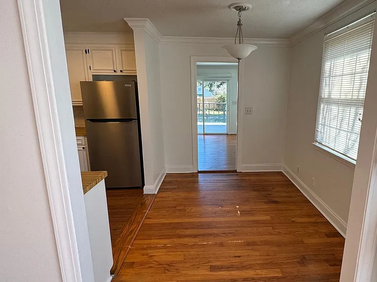 4810 Chesterfield Rd — Photo 3