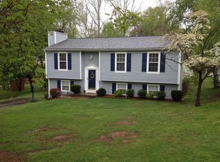 3915 Colony Ct, Roanoke, VA 24018
