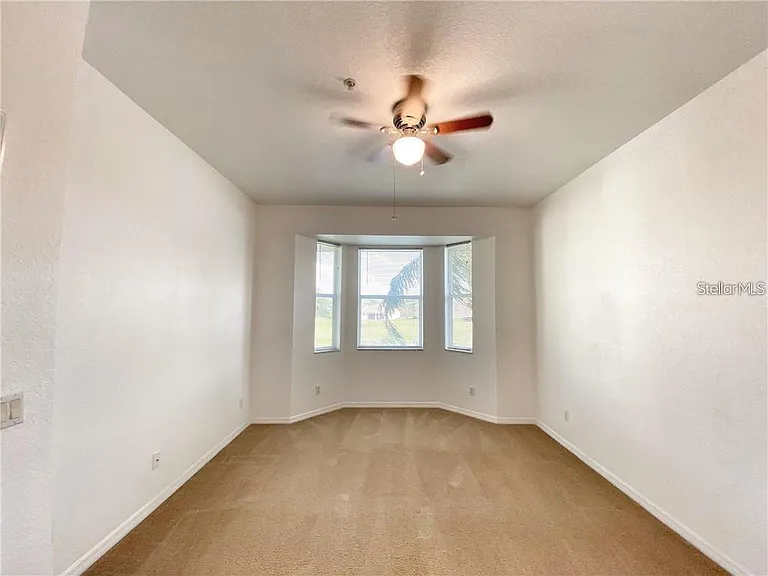 915 Fairwaycove Ln #208 — Photo 15