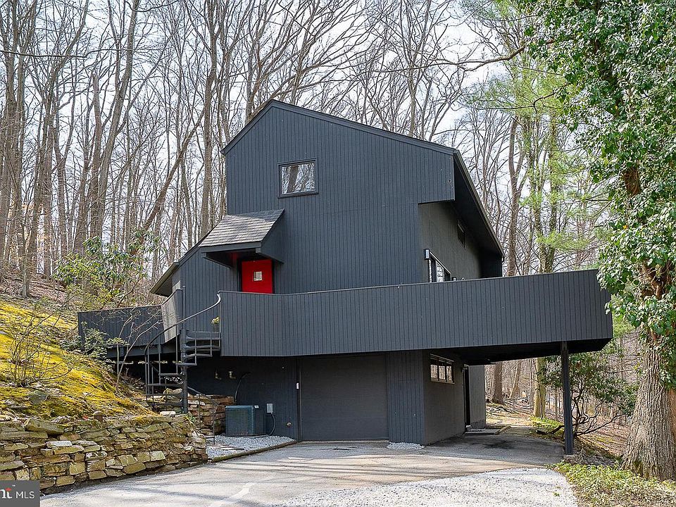 1st image of 471 Gypsy Ln