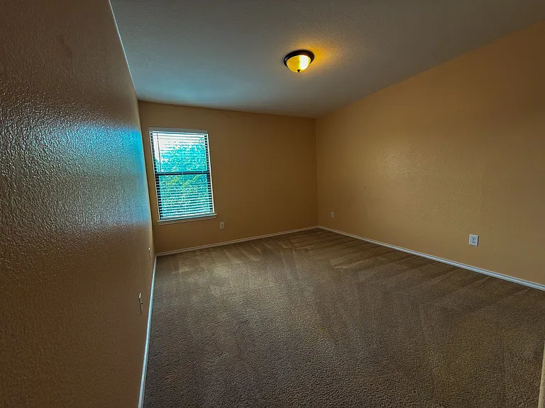 2250 Howry Dr — Photo 16